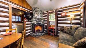Log Cabin for Rent in North Carolina, Log  Cabins NC, Blue Ridge Mountains NC Cabin Rentals, Log Cabin for Rent North Carolina