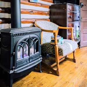  Log Cabin, Lodges Asheville NC, Asheville Lodges, Lodge Asheville North Carolina, Wooden Cabin Rental, Historic Cabin Rental