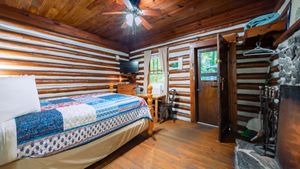 Lodges in Asheville NC, Asheville Lodging, Asheville NC Lodge, Asheville NC Resorts Cabins, NC Log Cabins, Cabins for Rent NC