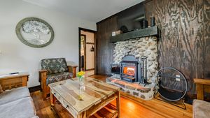 Log Cabin Asheville NC, Log Cabin Motor Court, Cabins Weaverville NC, Asheville Cottages, The Log Cabin Motor Court