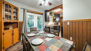 Log Cabin Asheville NC, Log Cabin Motor Court, Cabins Weaverville NC, Asheville Cottages, The Log Cabin Motor Court