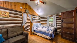 Log Cabin Motor Court Photos, Cabin in Asheville, Cabin Rentals in Weaverville NC, Cabins in Asheville NC