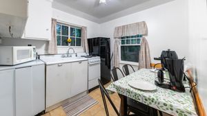 Asheville North Carolina Cabins, Cabins in Weaverville NC, Lodges in Asheville, Log Cabin Near Asheville NC, Log Cabin Motor Court