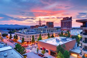 what to do in asheville, things to do in asheville, river arts district, bike tours asheville, best place to stay in asheville, asheville accommodation, posana asheville, restaurants in asheville