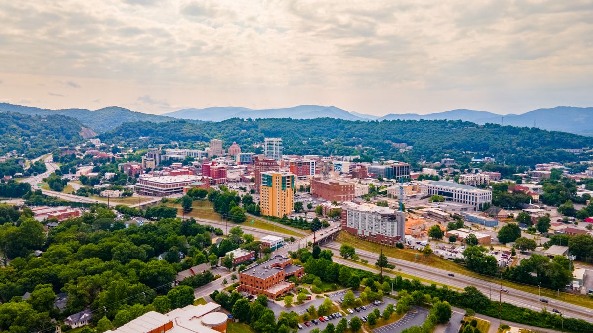 When staying at the Log Cabin Motor Court in Asheville NC, Greyline Tours are a great activity when staying at your cabin for rent in the blue ridge mountains